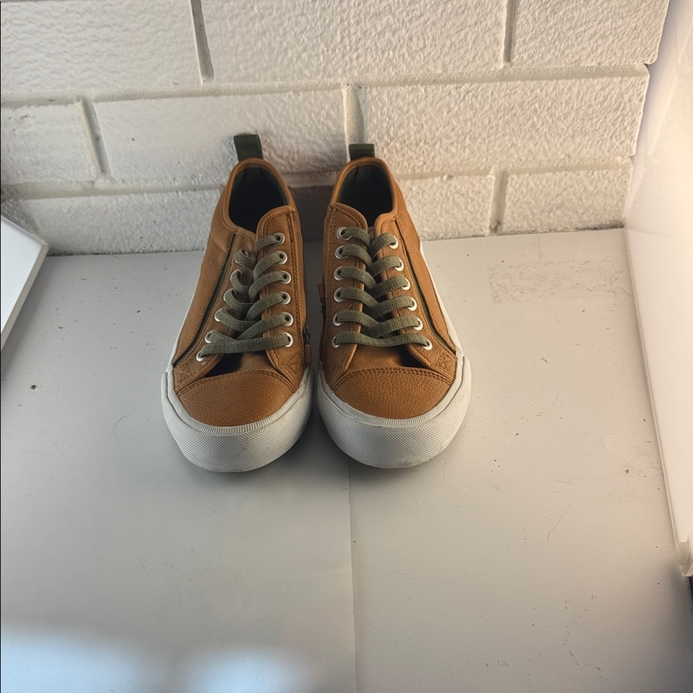 Men's Tan Canvas Sneakers green camouflage